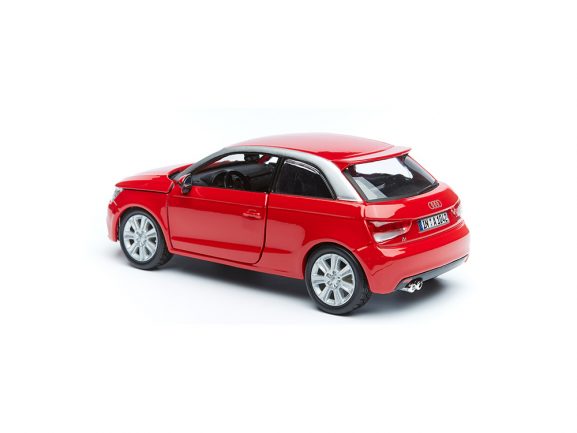 Автомобиль Audi A1 red-фото5