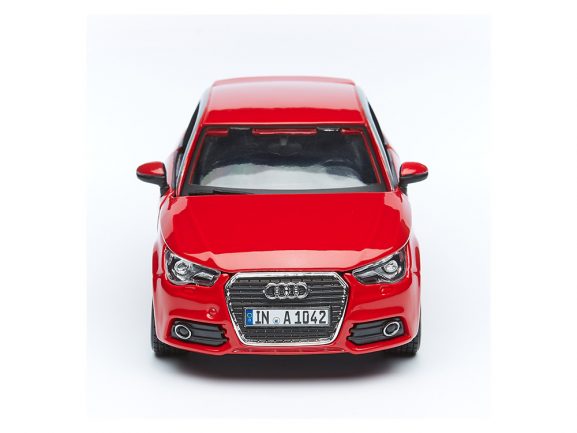 Автомобиль Audi A1 red-фото7