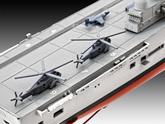 Авианосец HMS Invincible (Фолклендская война)-фото4