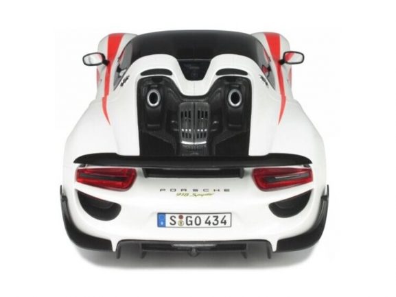 Автомобиль Porsche 918 racing-фото3