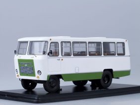 Автобус Кубань-Г1А1-02 бело-зелёный-фото1