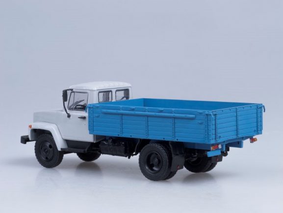 Грузовик ГАЗ-3307 (двигатель ЗМЗ-513) дерев. борт (серый-голубой)-фото2