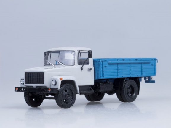 Грузовик ГАЗ-3307 (двигатель ЗМЗ-513) дерев. борт (серый-голубой)-фото5