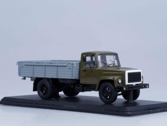 Грузовик ГАЗ-3307 (двигатель ЗМЗ-513) дерев. борт (хаки-серый)-фото3