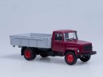 Грузовик ГАЗ-3307 (двигатель ЗМЗ-513) выставочный, дерев. борт (темно-красный)-фото3