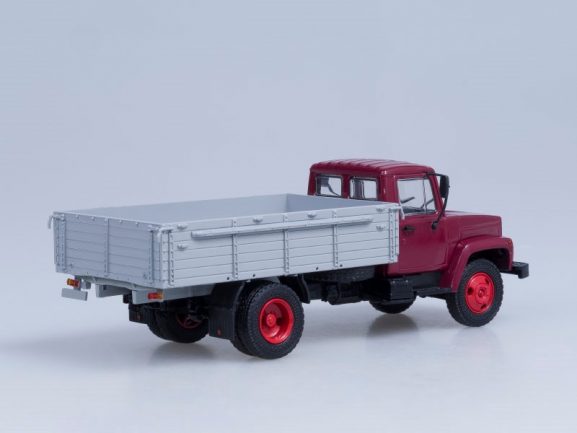 Грузовик ГАЗ-3307 (двигатель ЗМЗ-513) выставочный, дерев. борт (темно-красный)-фото4