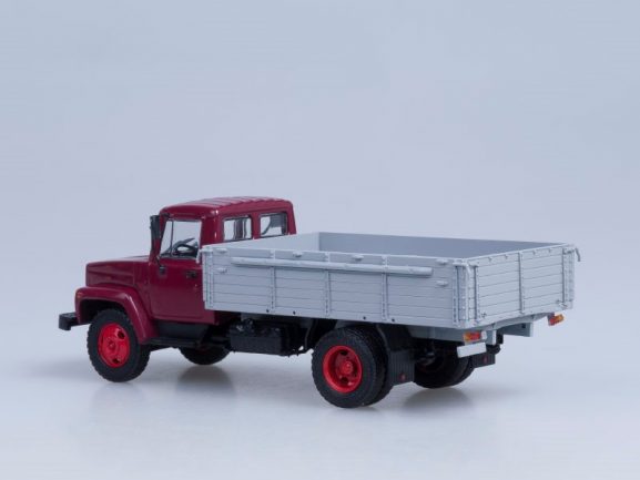 Грузовик ГАЗ-3307 (двигатель ЗМЗ-513) выставочный, дерев. борт (темно-красный)-фото2
