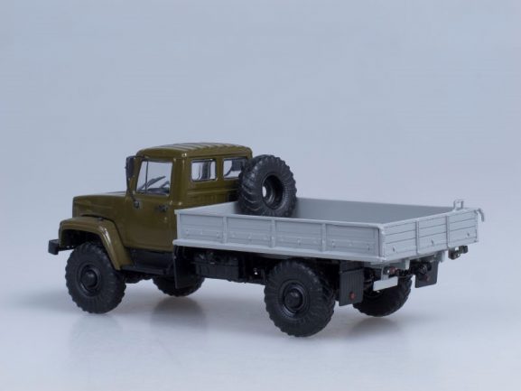 Грузовик ГАЗ-3308 4х4 (двигатель ЗМЗ-513) бортовой (хаки) (светомаскировка на фарах)-фото5
