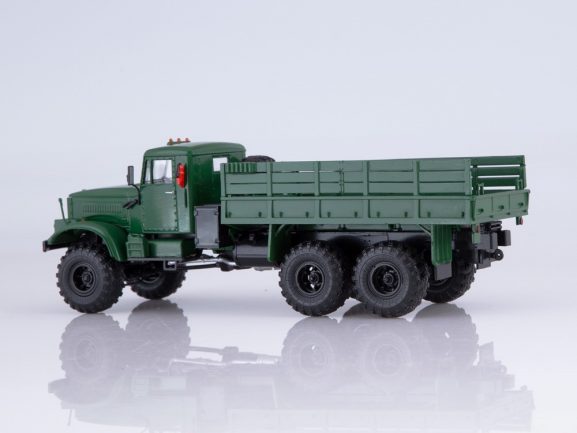 Грузовик КРАЗ-255Б1 бортовой (зеленый)-фото2