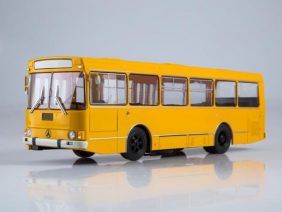 Автобус ЛАЗ-4202 (Наши Автобусы №12)-фото1