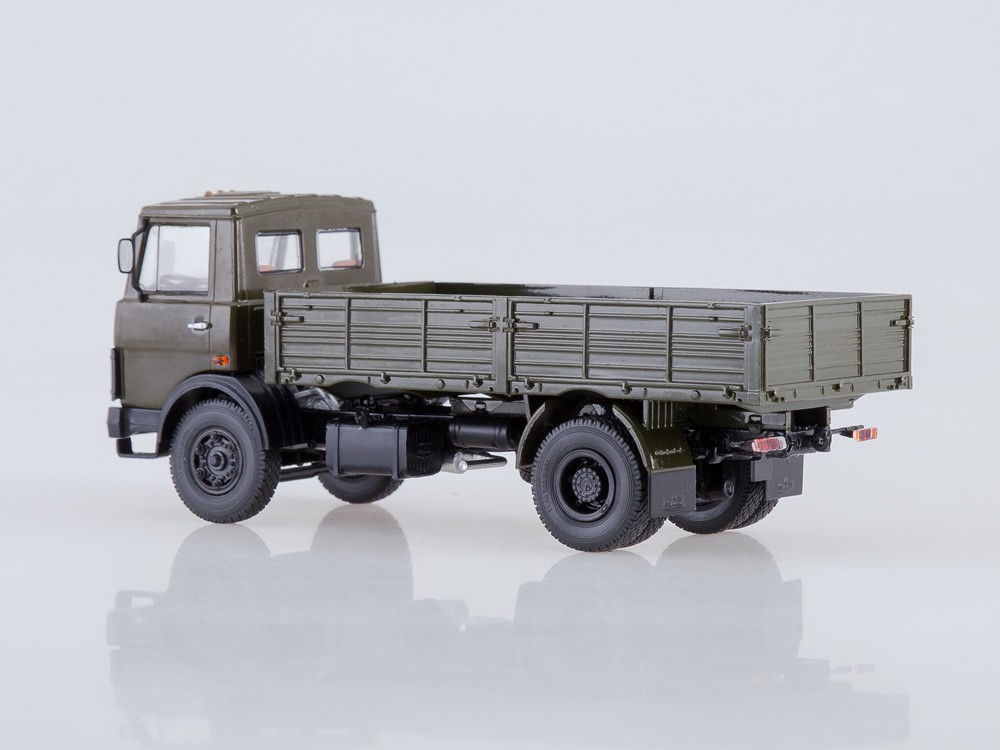 Грузовик МАЗ-5337 бортовой (ранняя кабина, хаки) 1987 г.-фото2