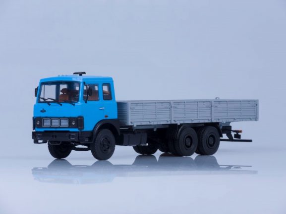 Грузовик МАЗ-6303 бортовой (голубой/серый)-фото5
