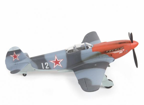 Советский истребитель Як-3 (1:48)-фото7