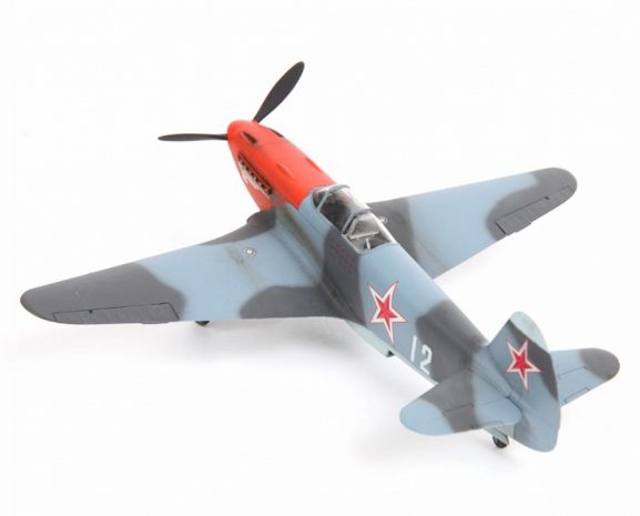 Советский истребитель Як-3 (1:48)-фото8