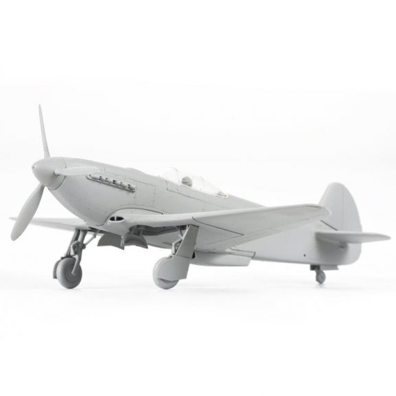Советский истребитель Як-3 (1:72)-фото2