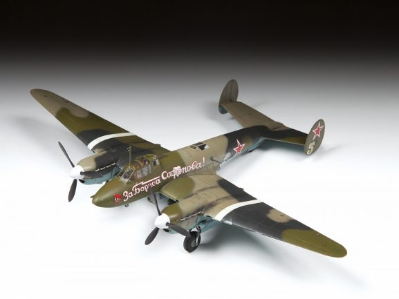 Советский пикирующий бомбардировщик Пе-2 (1:72)-фото2