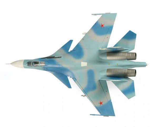 Советский истребитель завоевания превосходства в воздухе Су-27-фото3