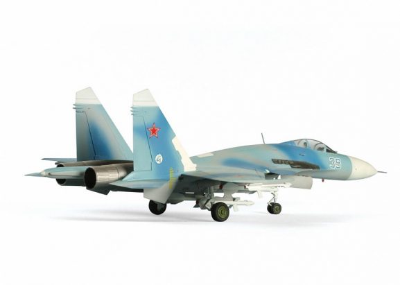 Советский истребитель завоевания превосходства в воздухе Су-27-фото5