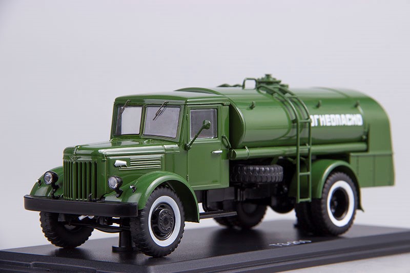 Топливозаправщик ТЗ-200 (на шасси МАЗ-200) армейский-фото1