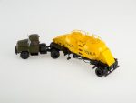 Седельный тягач ЗИЛ-130В1 с полуприцепом-муковозом К4-АМГ-фото9
