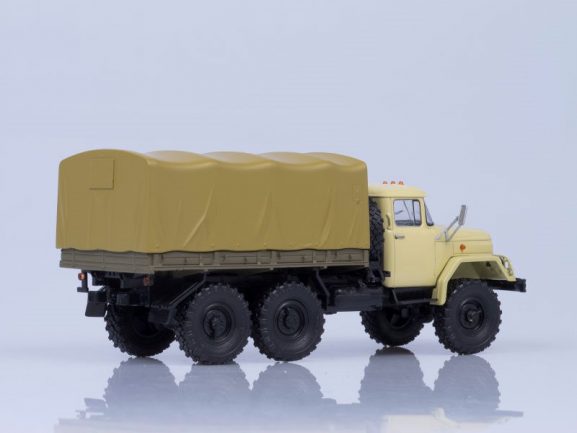 Грузовик ЗИЛ-131 бортовой с тентом (бежевый)-фото3