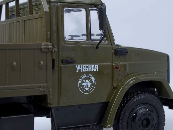 Грузовик ЗИЛ-4331 бортовой учебный (хаки)-фото9