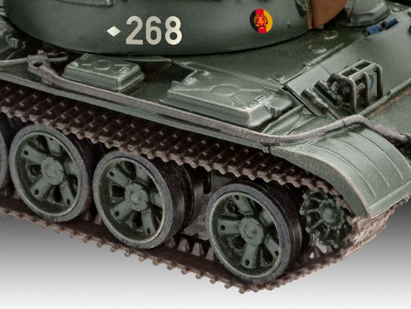 Советский средний танк T-55A/AM-фото3