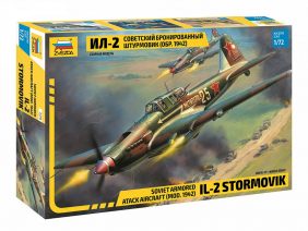 Советский бронированный штурмовик Ил-2 (обр. 1942 г.)-фото1