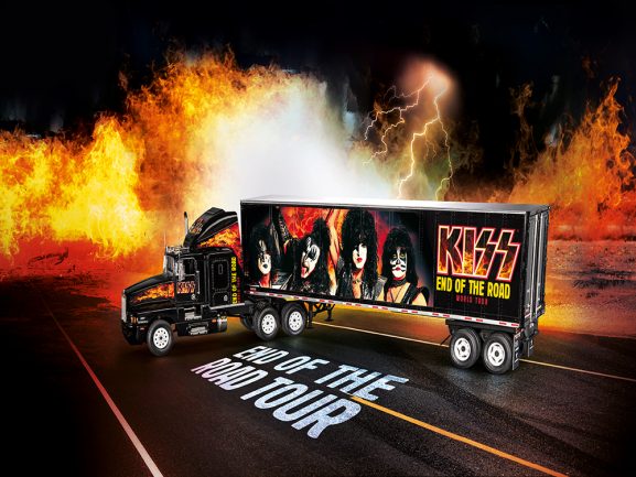 Седельный тягач Kenworth T600 Трейлер для путешествий "KISS" (Подарочный набор)-фото5