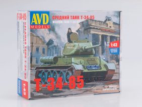 Советский средний танк Т-34/85 (AVD Models)-фото1