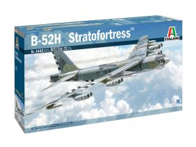 Американский стратегический бомбардировщик Boeing В-52Н Stratofortress-фото1