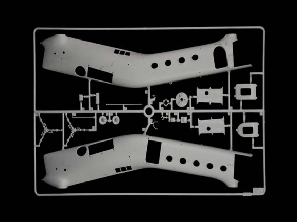 Военно-транспортный вертолет Piasecki H-21C Flying Banana gunshi (Italeri)-фото2