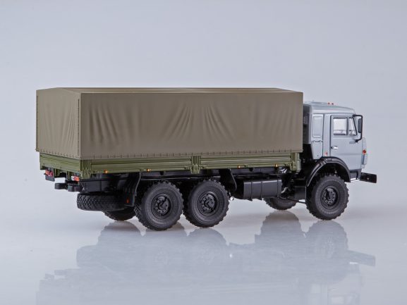 Грузовик КАМАЗ-53501 6x6 бортовой (с тентом)-фото4