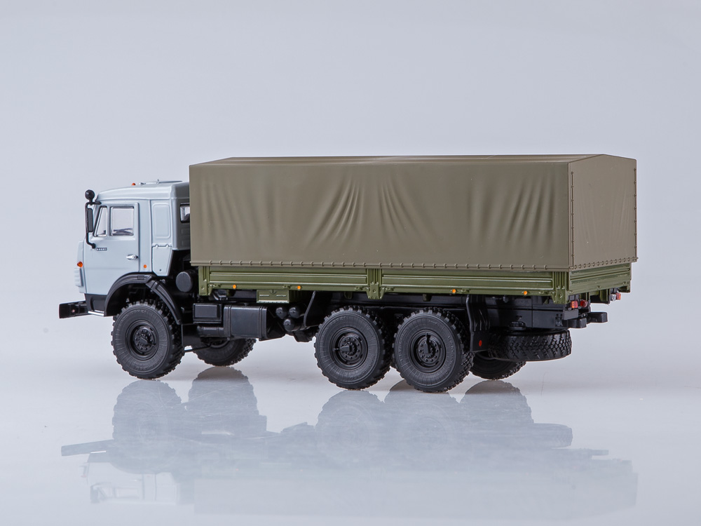 Грузовик КАМАЗ-53501 6x6 бортовой (с тентом)-фото2