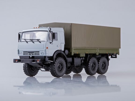 Грузовик КАМАЗ-53501 6x6 бортовой (с тентом)-фото5