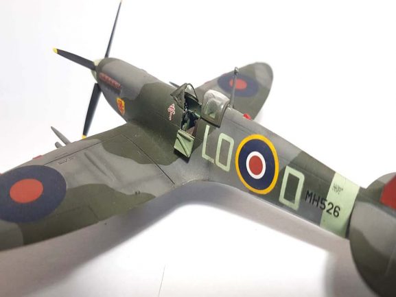 Британский истребитель Spitfire MK.IX-фото3