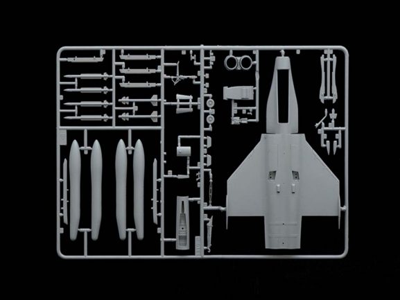 Французский истребитель Dassault Rafale M Operations Exterieures 2011-фото3