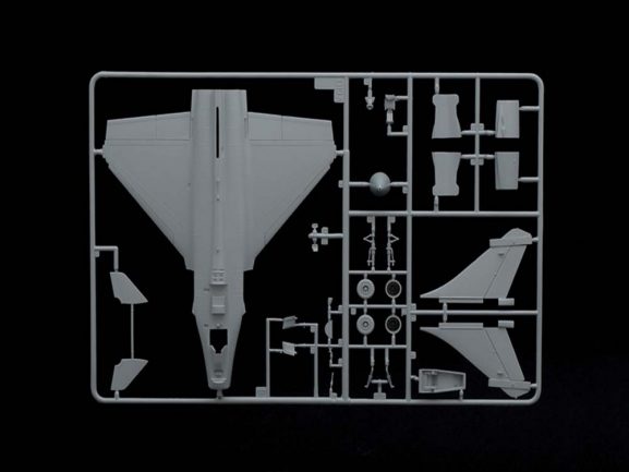 Французский истребитель Dassault Rafale M Operations Exterieures 2011-фото2