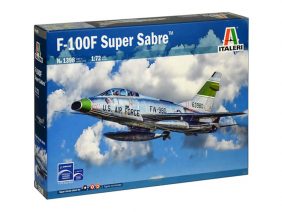 Американский истребитель North American F-100F Super Sabre-фото1