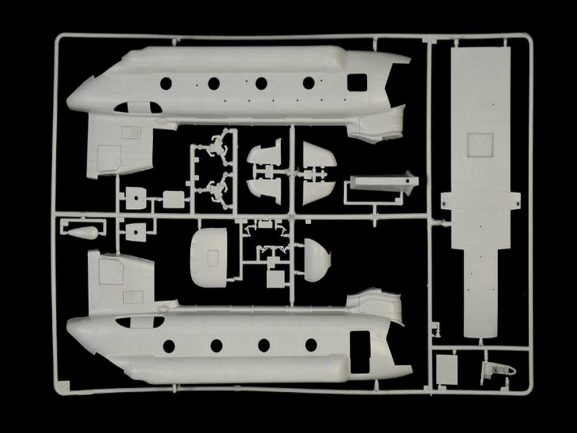 Американский ударный вертолет HC.2/CH-47F Chinook-фото3