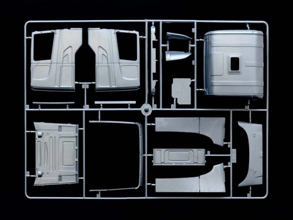 Седельный тягач Scania R730 V8 Streamline Silver Griffin-фото7