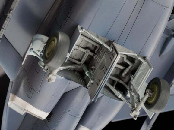 Российский легкий штурмовик Як-130 (Подарочный набор)-фото4