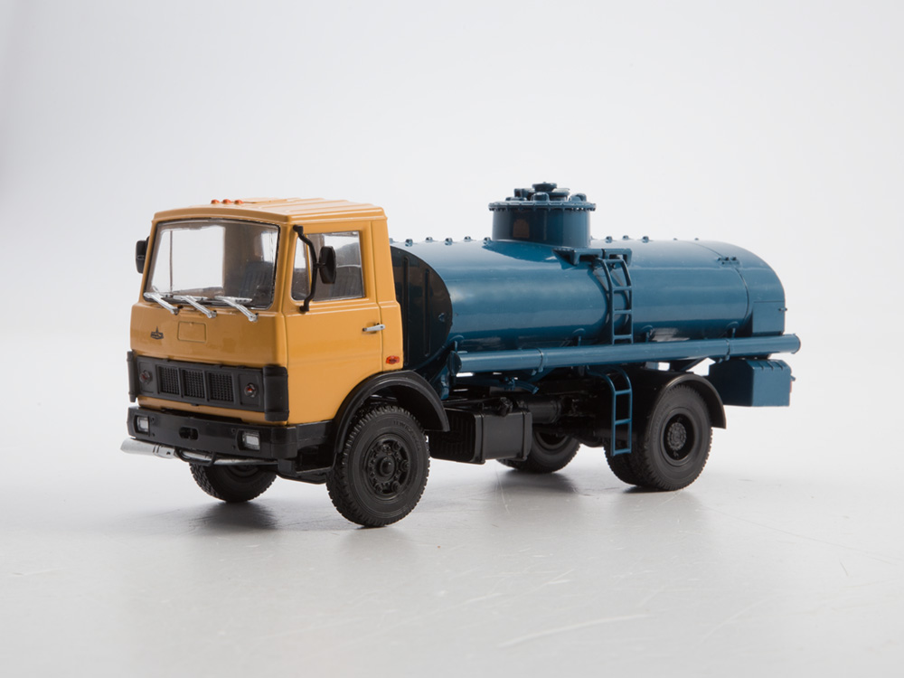 Купить масштабную модель цистерна АЦ-9 (МАЗ-5337), масштаб 1:43 (Автоистория)-фото1 Цистерна АЦ-9 (МАЗ-5337)-фото1