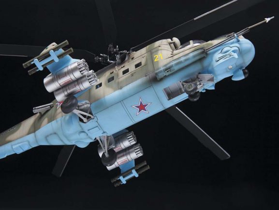 Советский ударный вертолет МИ-24П (1:48)-фото7