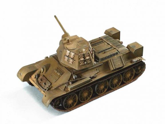 Советский средний танк Т-34/76 (обр. 1943) (1:35)-фото2