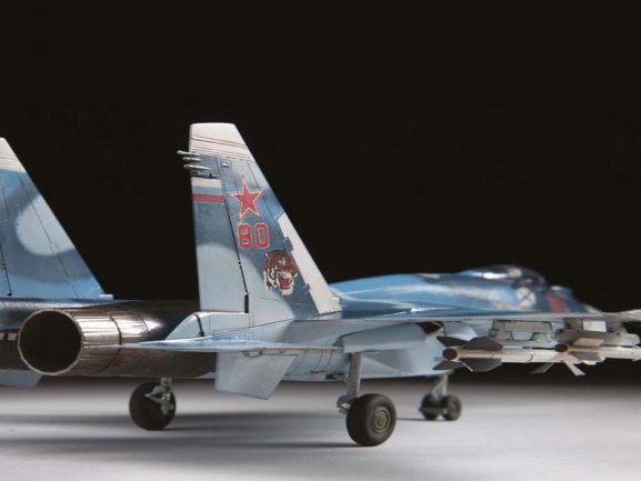 Российский палубный истребитель Су-33 (Подарочный набор)-фото4