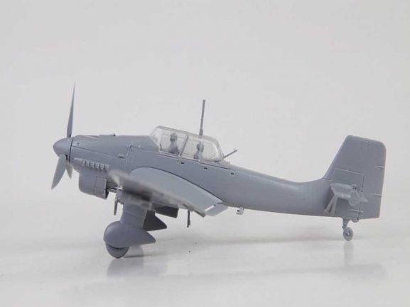 Немецкий пикирующий бомбардировщик Юнкерс Ju-87 B2 Stuka (1:72)-фото5