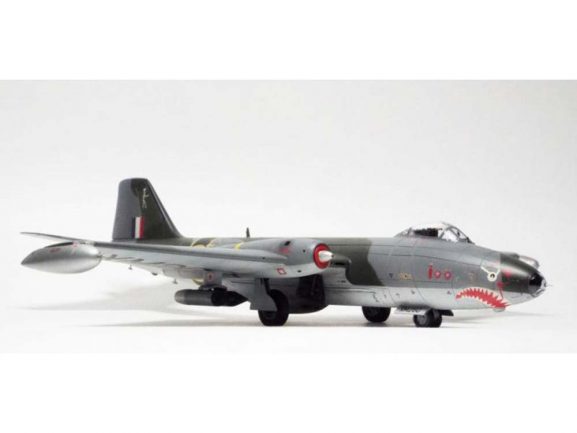 Британский средний бомбардировщик English Electric Canberra B (I) Mk.8/12-фото10