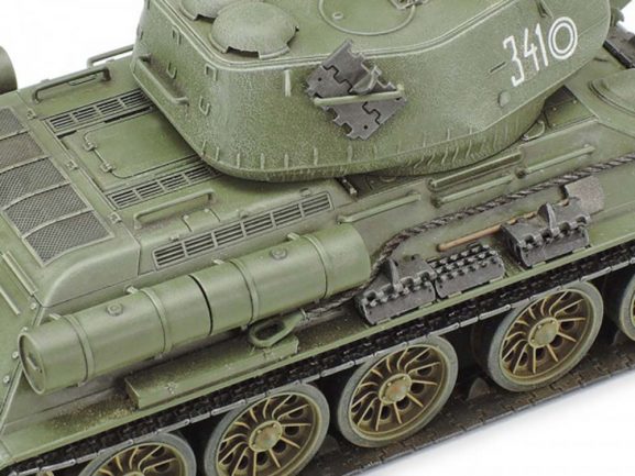 Советский средний танк Т-34/85 (1:48)-фото6