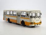 Автобус ЛиАЗ-677М (бежевый-охра)-фото1